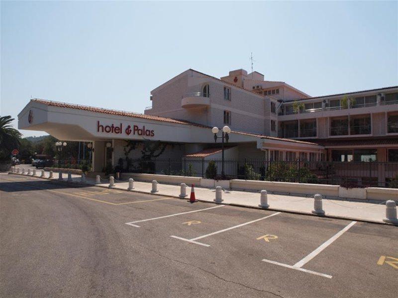 Hotel Palas Petrovac Екстер'єр фото